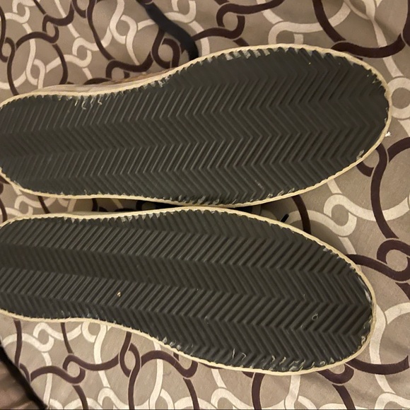 Golden Goose shiny gold sneakers - Picture 4 of 10